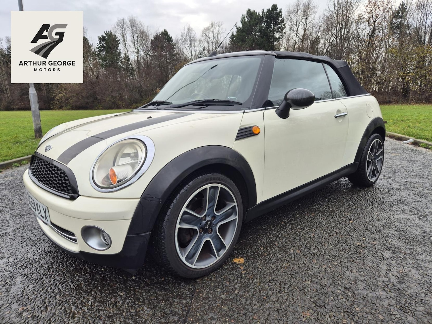 Used MINI Convertible 2009 for sale - 76922272: Photo 4