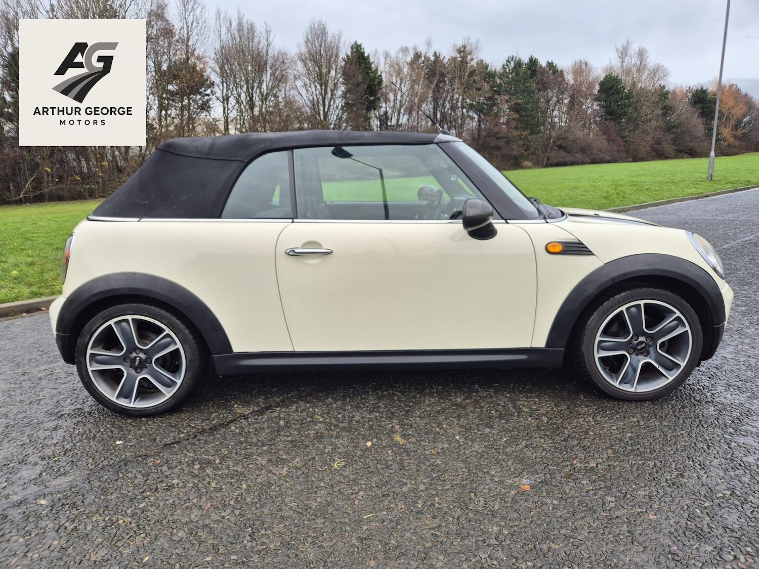 Used MINI Convertible 2009 for sale - 76922272: Photo 8