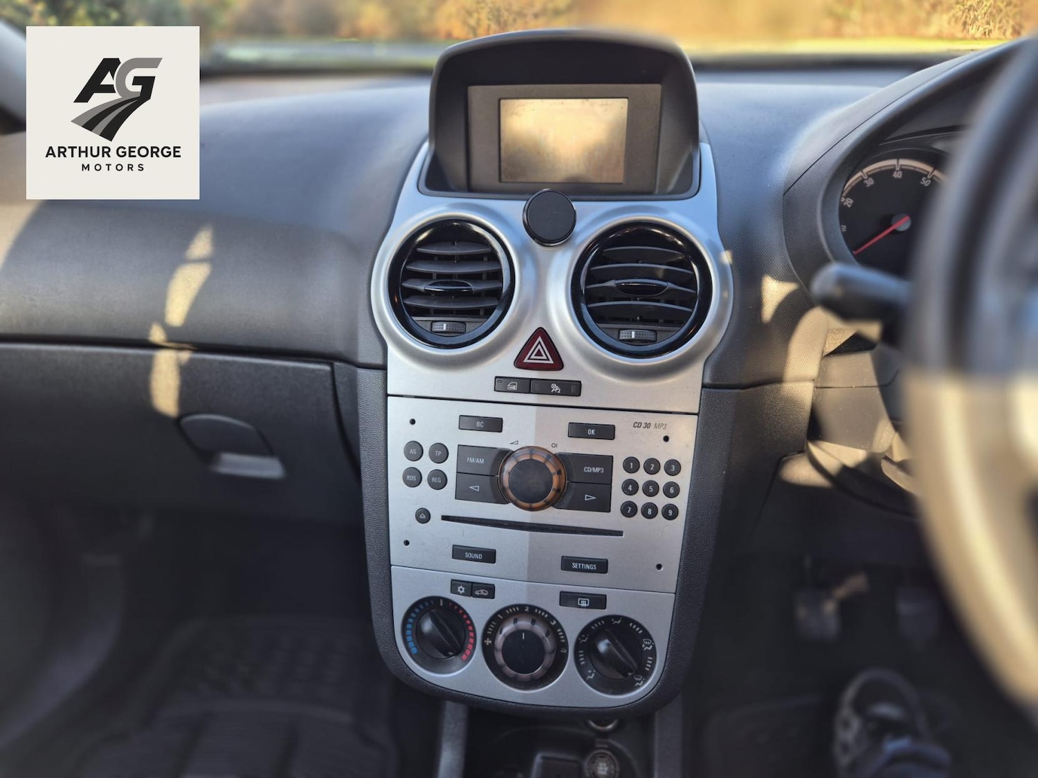 Used Vauxhall Corsa 2011 for sale - 77201711: Photo 10