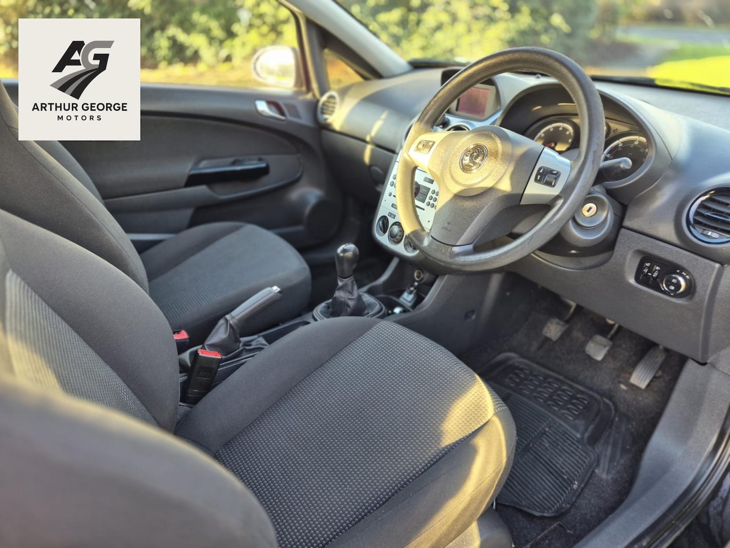 Used Vauxhall Corsa 2011 for sale - 77201711: Photo 5