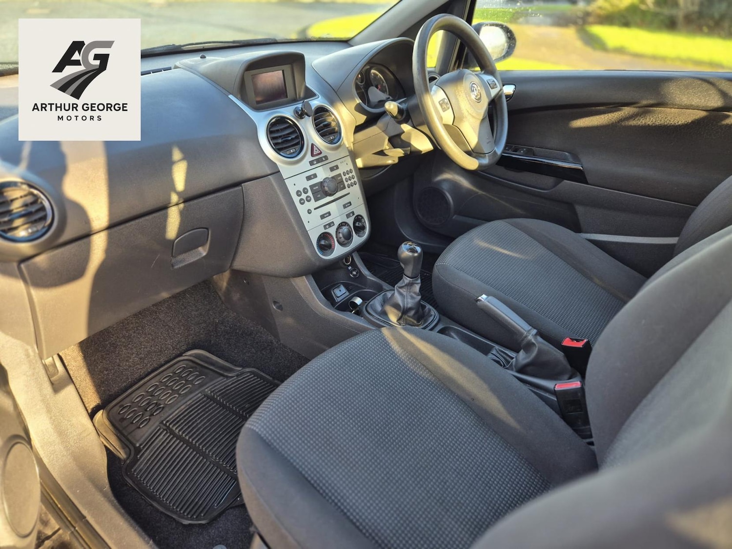 Used Vauxhall Corsa 2011 for sale - 77201711: Photo 8