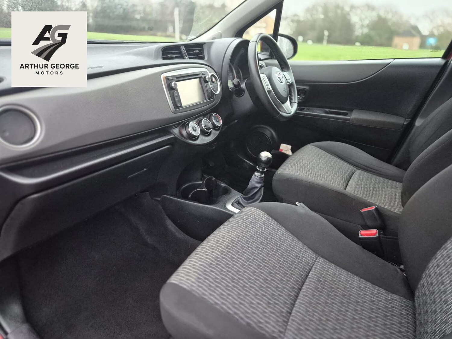 Used Toyota Yaris 2013 for sale - 77508937: Photo 22