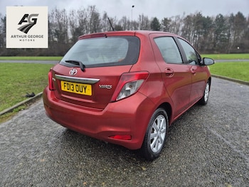 Used Toyota Yaris 2013 for sale - 77508937: Photo