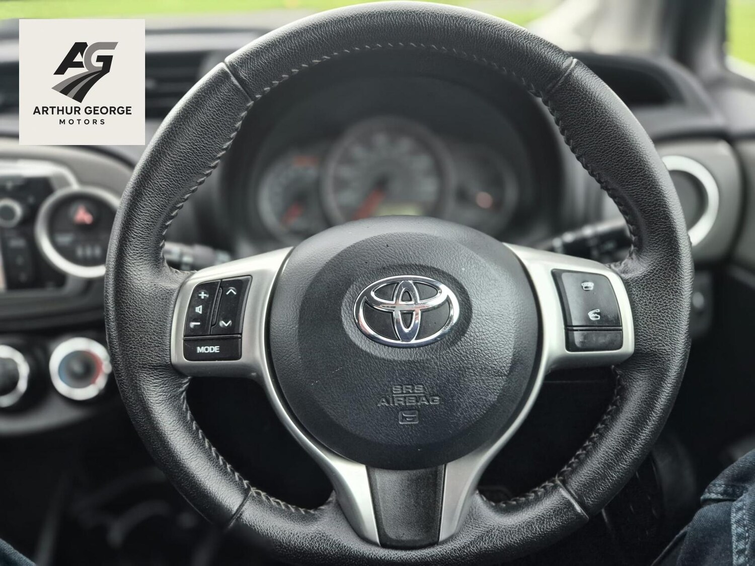 Used Toyota Yaris 2013 for sale - 77508937: Photo 9