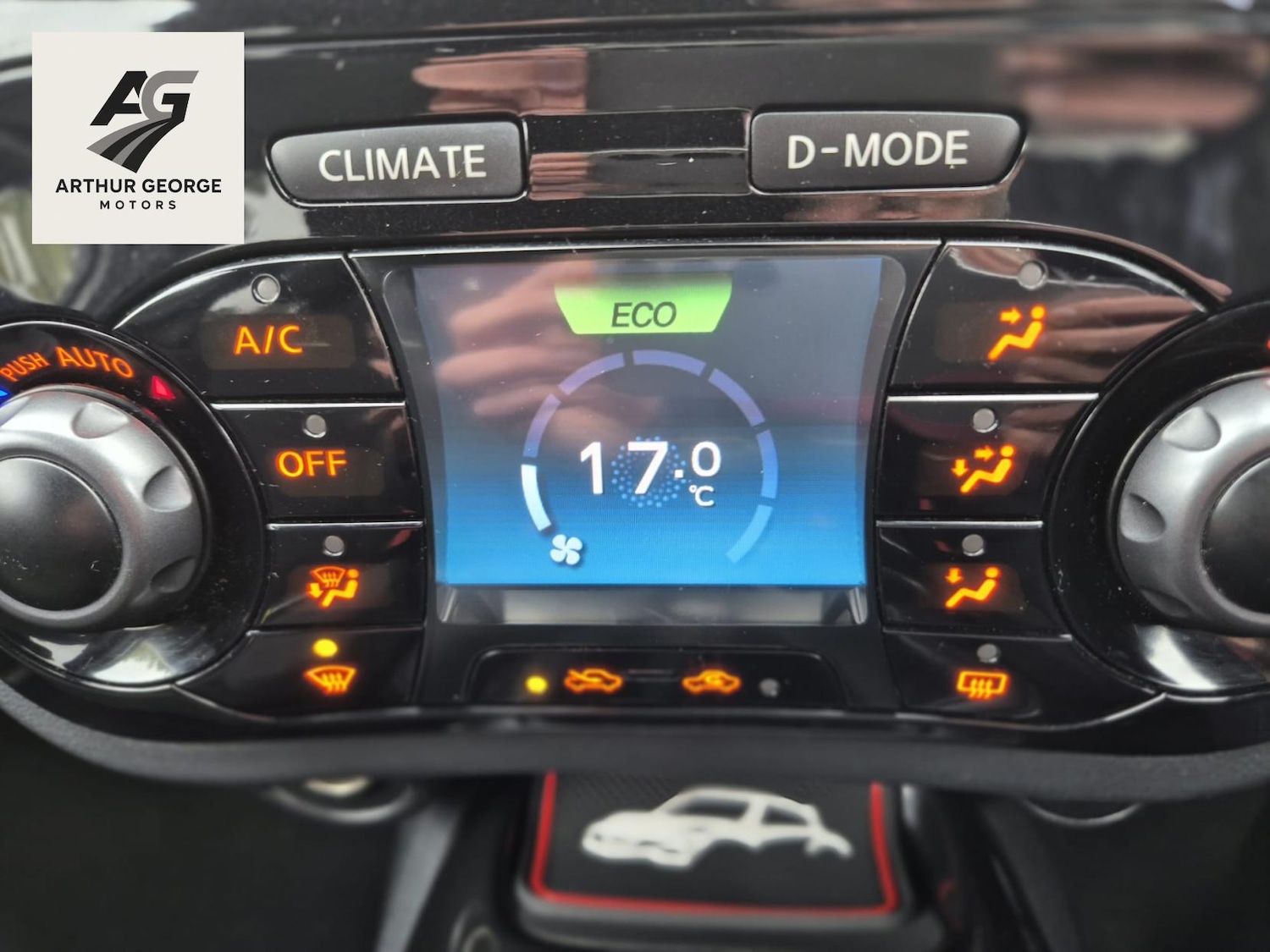 Used Nissan Juke 2014 for sale - 76157324: Photo 24