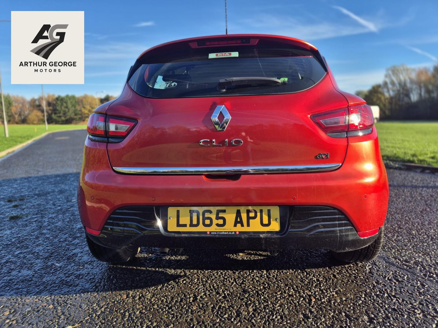 Used Renault Clio 2015 for sale - 76643868: Photo 11