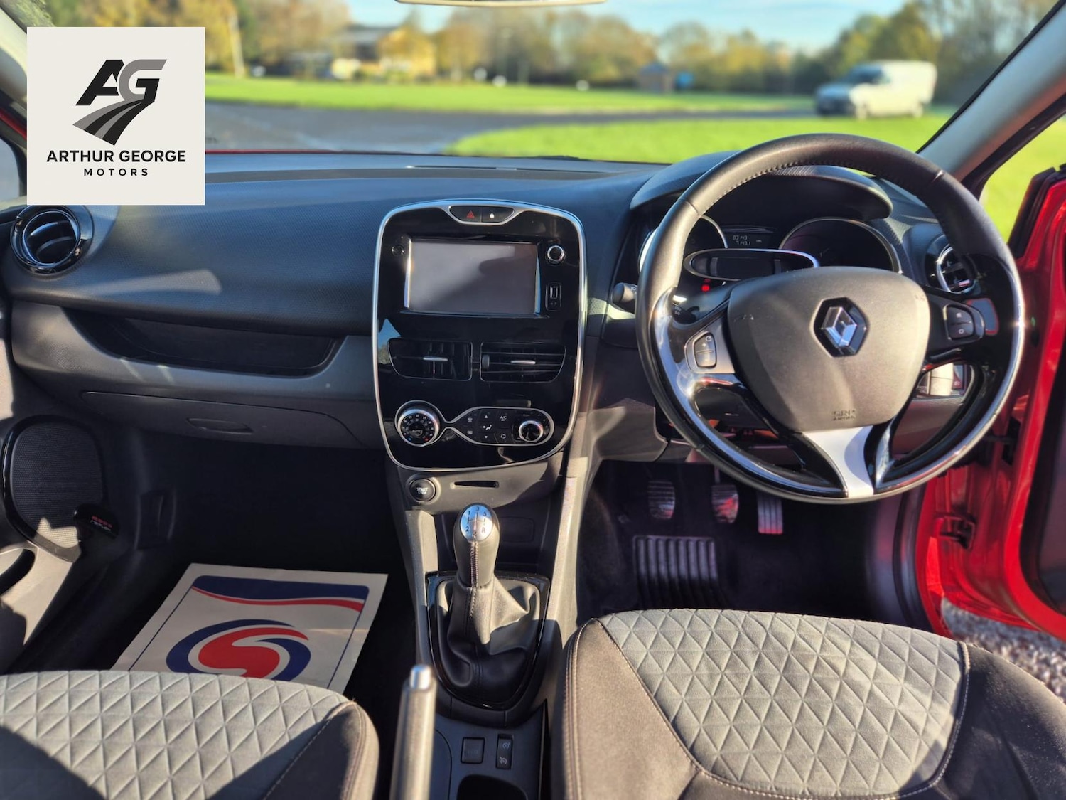 Used Renault Clio 2015 for sale - 76643868: Photo 22