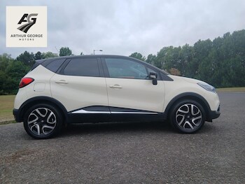 Used Renault Captur 2015 for sale - 79483658: Photo