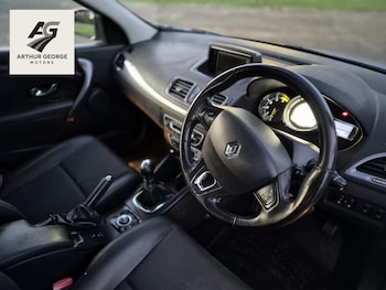 Used Renault Megane 2016 for sale - 78032130: Photo