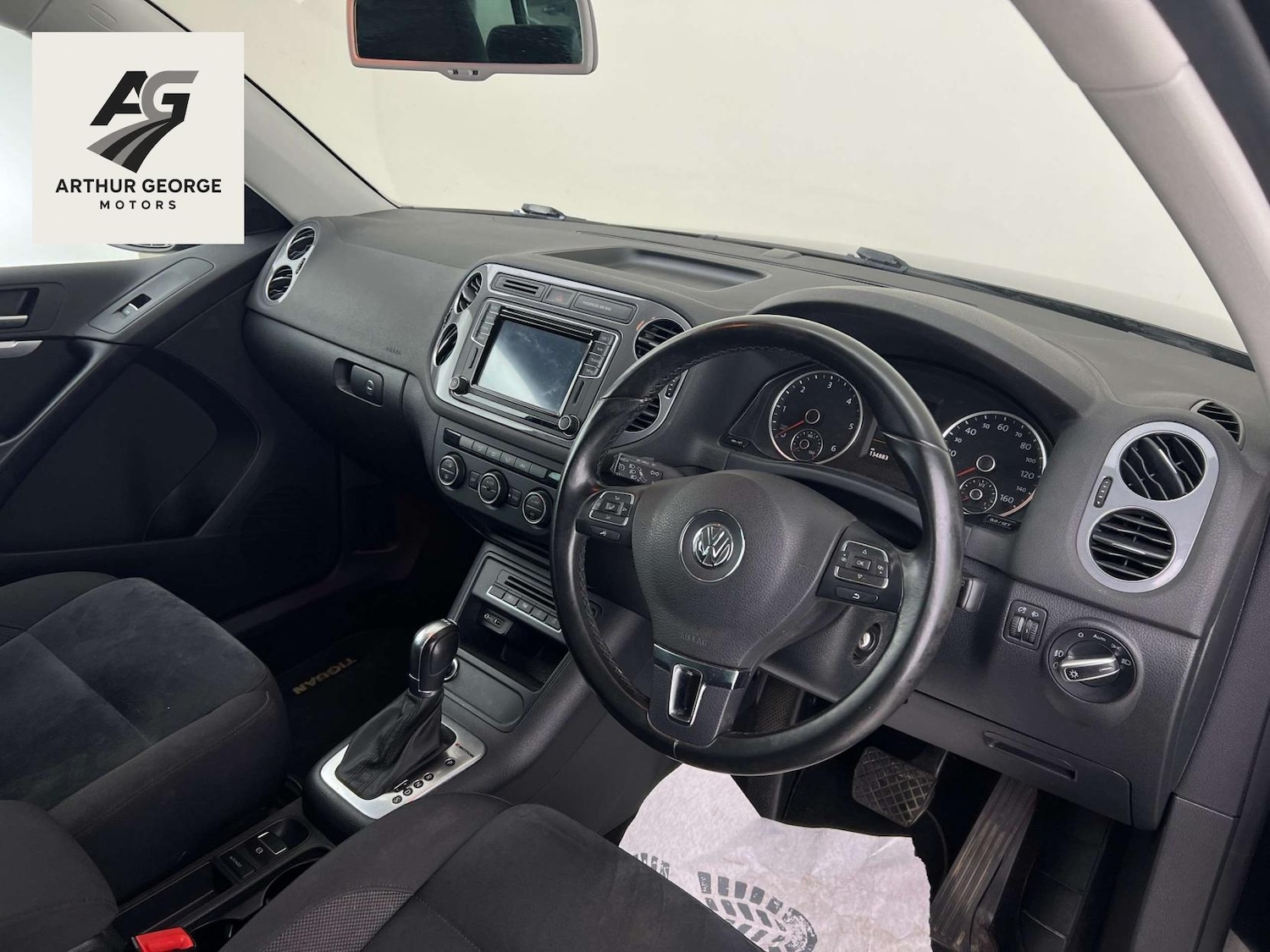 Used Volkswagen Tiguan 2015 for sale - 77918182: Photo 3