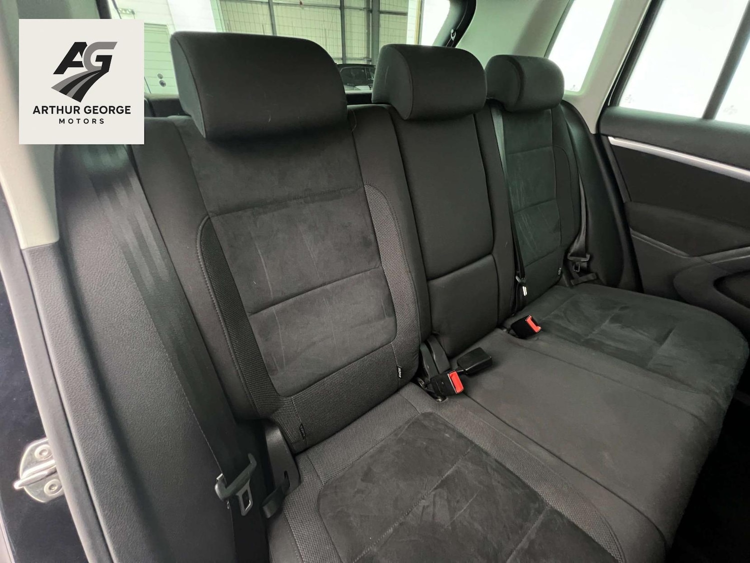 Used Volkswagen Tiguan 2015 for sale - 77918182: Photo 8