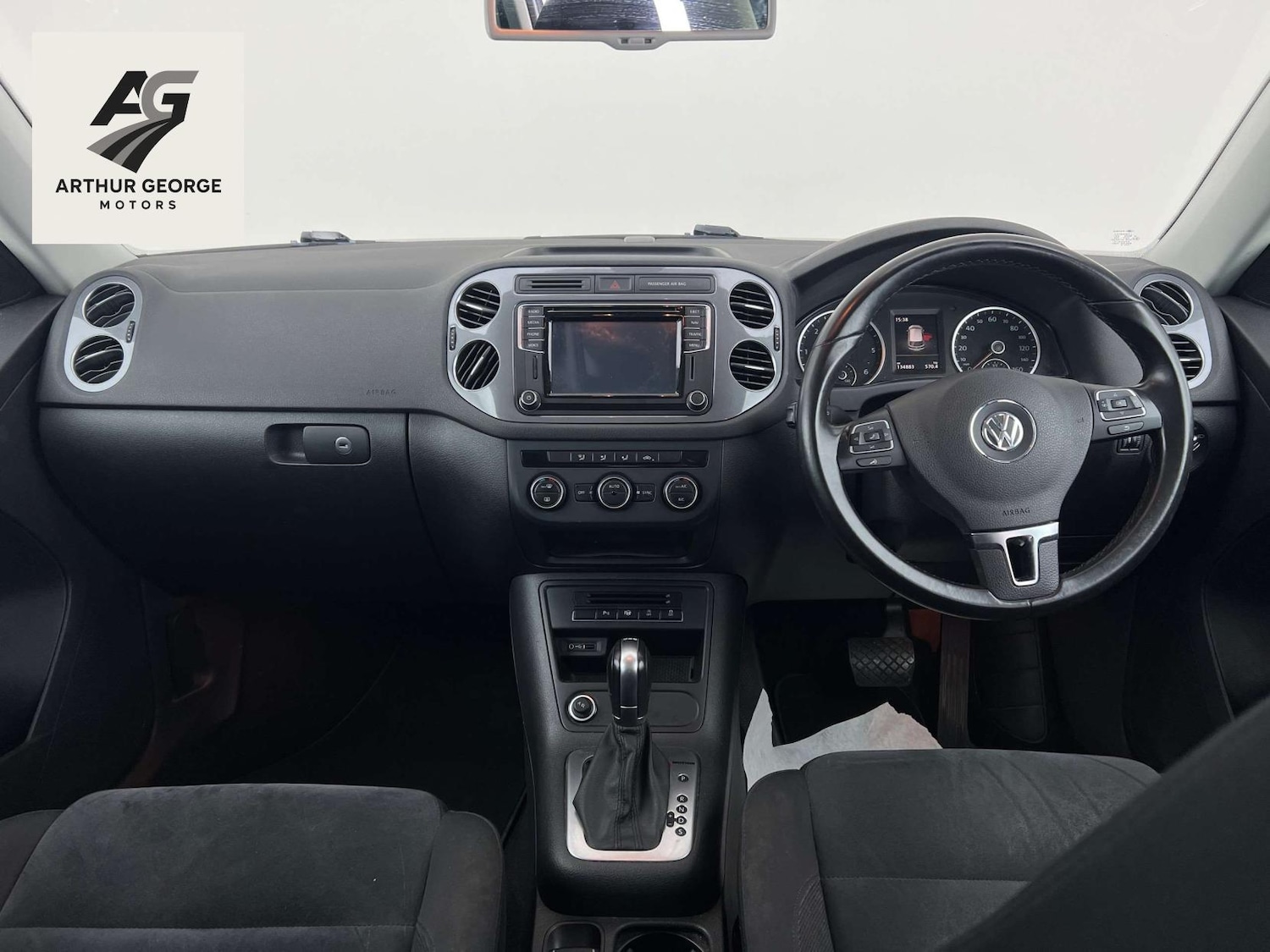 Used Volkswagen Tiguan 2015 for sale - 77918182: Photo 9