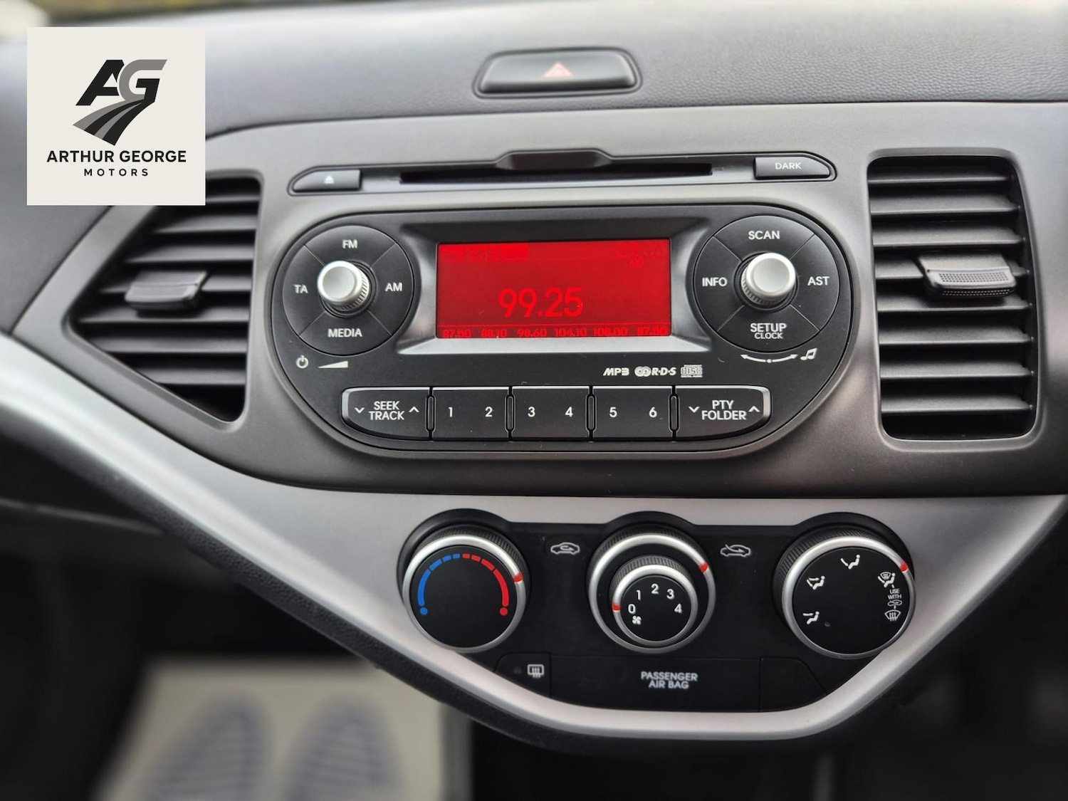 Used Kia Picanto 2012 for sale - 76807344: Photo 24