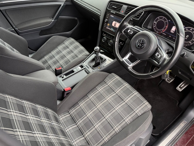 Used Volkswagen Golf 2017 for sale - 77452689: Photo 10