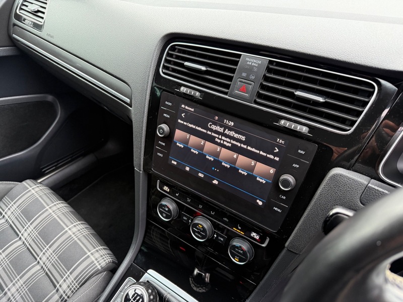 Used Volkswagen Golf 2017 for sale - 77452689: Photo 17