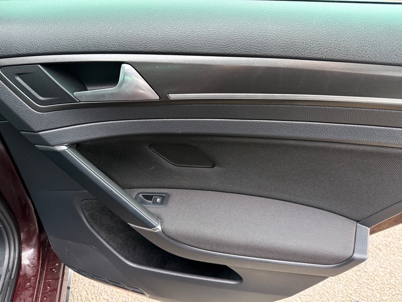 Used Volkswagen Golf 2017 for sale - 77452689: Photo 19