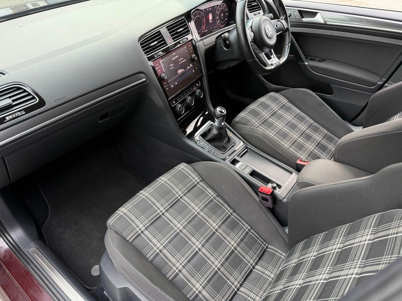 Used Volkswagen Golf 2017 for sale - 77452689: Photo 28