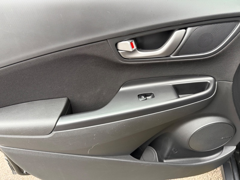 Used Hyundai KONA 2018 for sale - 77370340: Photo 28