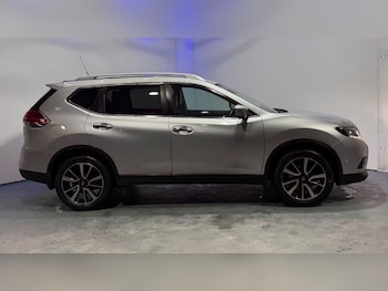 Used Nissan X-Trail 2017 for sale - 77228042: Photo