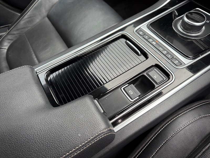 Used Jaguar XE 2019 for sale - 77452705: Photo 14