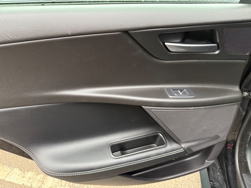 Used Jaguar XE 2019 for sale - 77452705: Photo 26