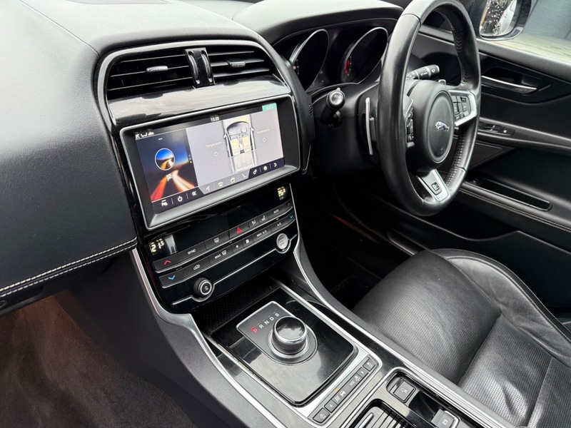 Used Jaguar XE 2019 for sale - 77452705: Photo 29