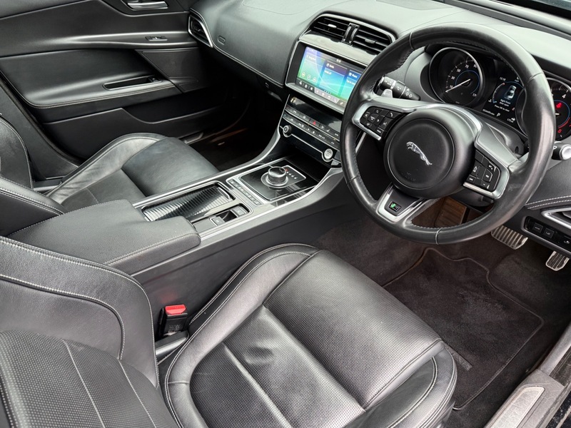 Used Jaguar XE 2019 for sale - 77452705: Photo 9