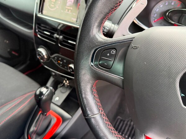 Used Renault Clio 2013 for sale - 76236335: Photo 11