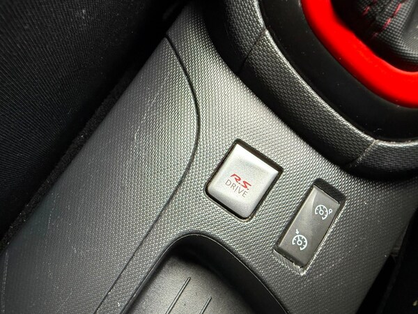 Used Renault Clio 2013 for sale - 76236335: Photo 15