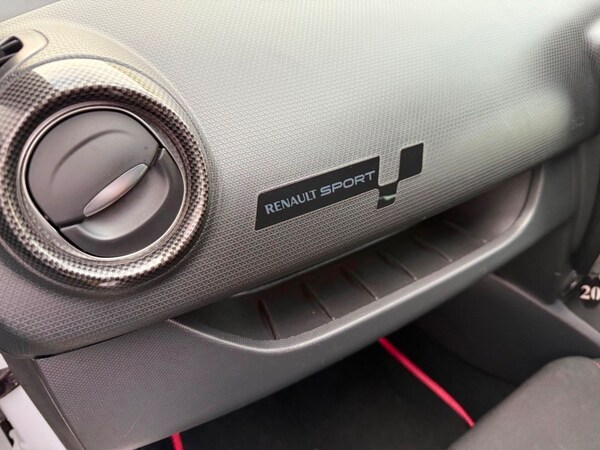 Used Renault Clio 2013 for sale - 76236335: Photo 26