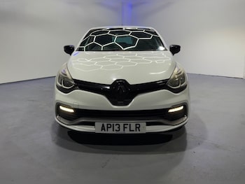 Used Renault Clio 2013 for sale - 76236335: Photo 2