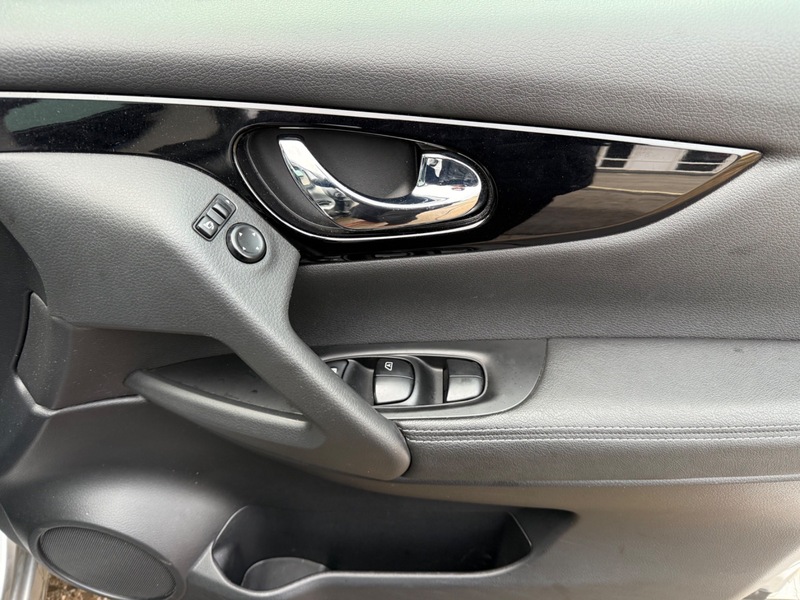 Used Nissan Qashqai 2017 for sale - 76934978: Photo 11