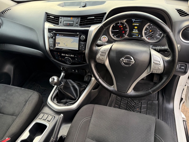 Used Nissan Navara 2018 for sale - 77162072: Photo 14