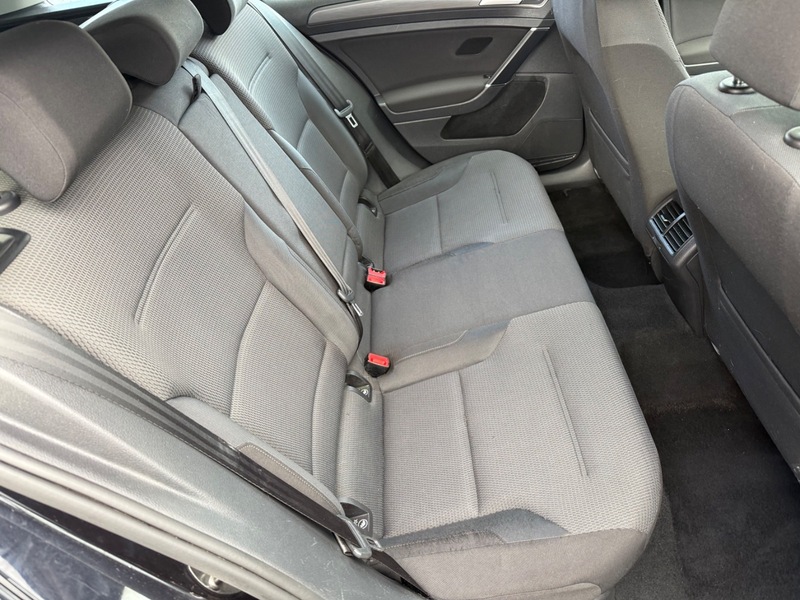 Used Volkswagen Golf 2017 for sale - 77535609: Photo 21