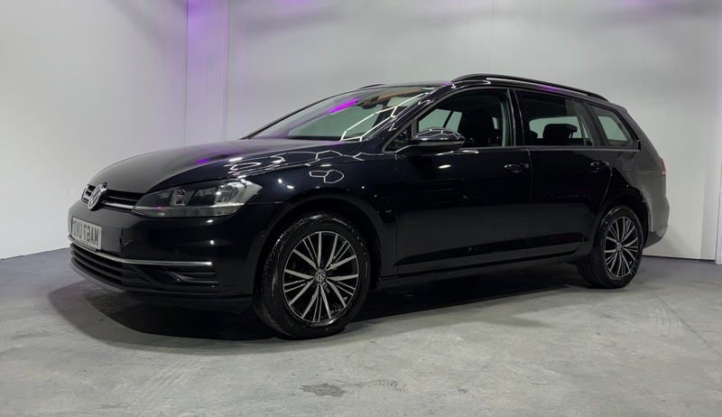 Used Volkswagen Golf 2017 for sale - 77535609: Photo 3