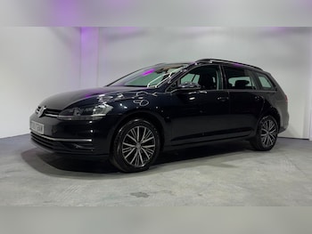 Used Volkswagen Golf 2017 for sale - 77535609: Photo