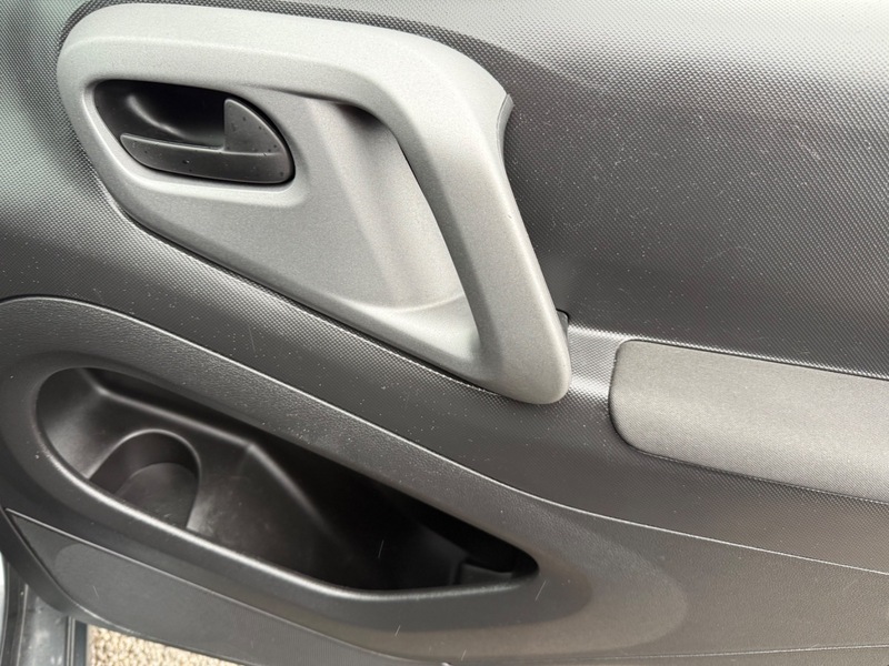 Used Peugeot Partner 2017 for sale - 76559677: Photo 11