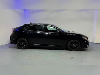 Used Honda Civic 2017 for sale - 75613186: Photo