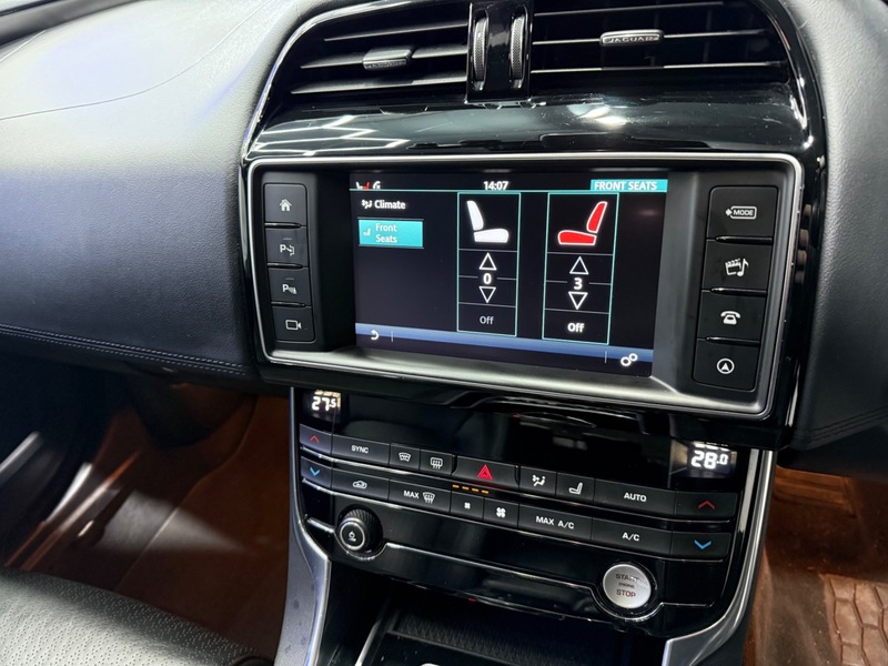 Used Jaguar XE 2017 for sale - 77213186: Photo 15