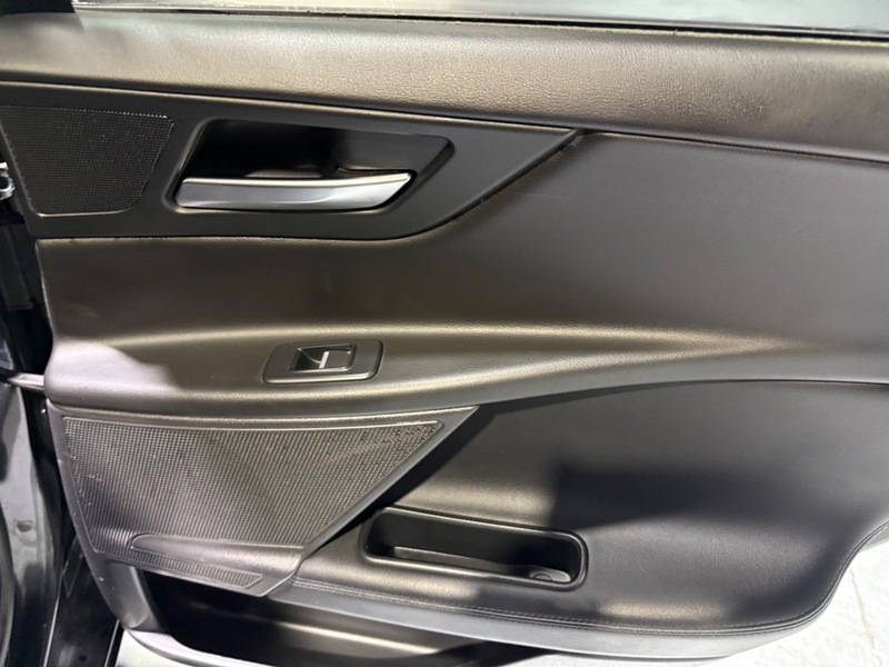 Used Jaguar XE 2017 for sale - 77213186: Photo 17