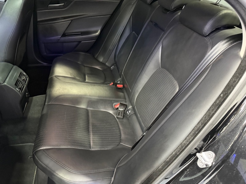 Used Jaguar XE 2017 for sale - 77213186: Photo 23