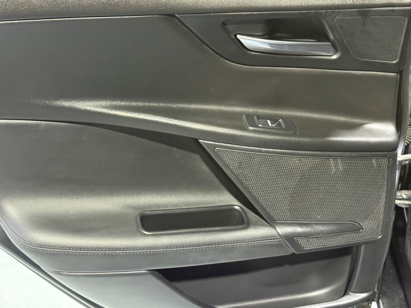 Used Jaguar XE 2017 for sale - 77213186: Photo 24