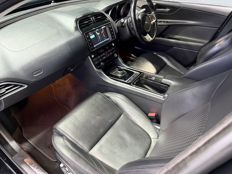 Used Jaguar XE 2017 for sale - 77213186: Photo 25