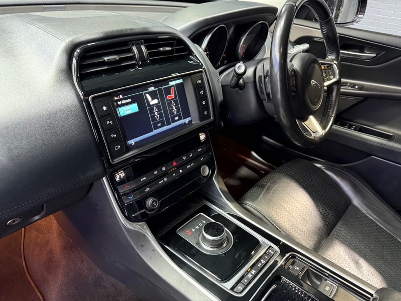 Used Jaguar XE 2017 for sale - 77213186: Photo 27