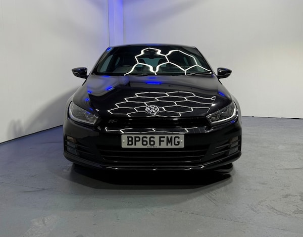 Used Volkswagen Scirocco 2016 for sale - 76304518: Photo 2