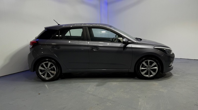 Used Hyundai i20 2015 for sale - 76836734: Photo 4