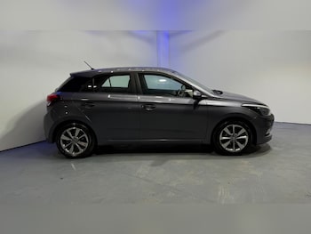 Used Hyundai i20 2015 for sale - 76836734: Photo