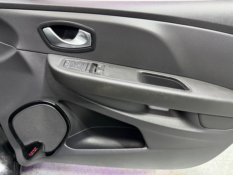 Used Renault Clio 2019 for sale - 77609617: Photo 15