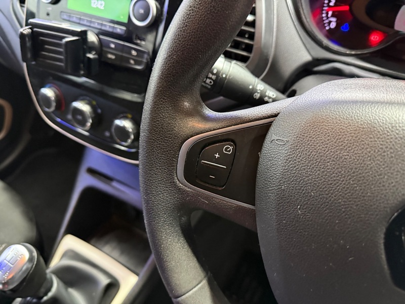 Used Renault Captur 2018 for sale - 76740889: Photo 12