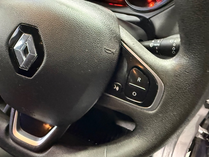 Used Renault Captur 2018 for sale - 76740889: Photo 13